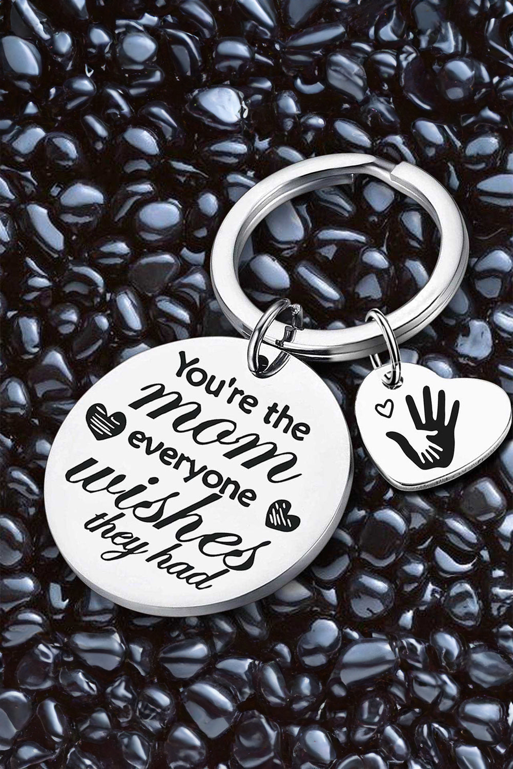 Mothers Day lettered heart shape alloy keychain gift symbolizing love and appreciation