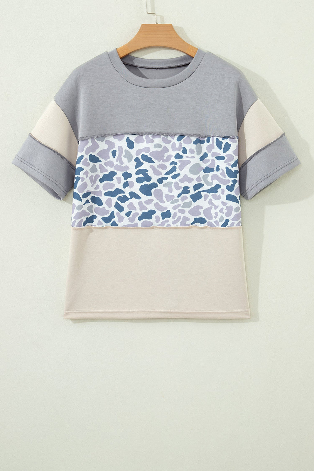 Gray raw seam color block camouflage patchwork casual tee with soft breathable fabric