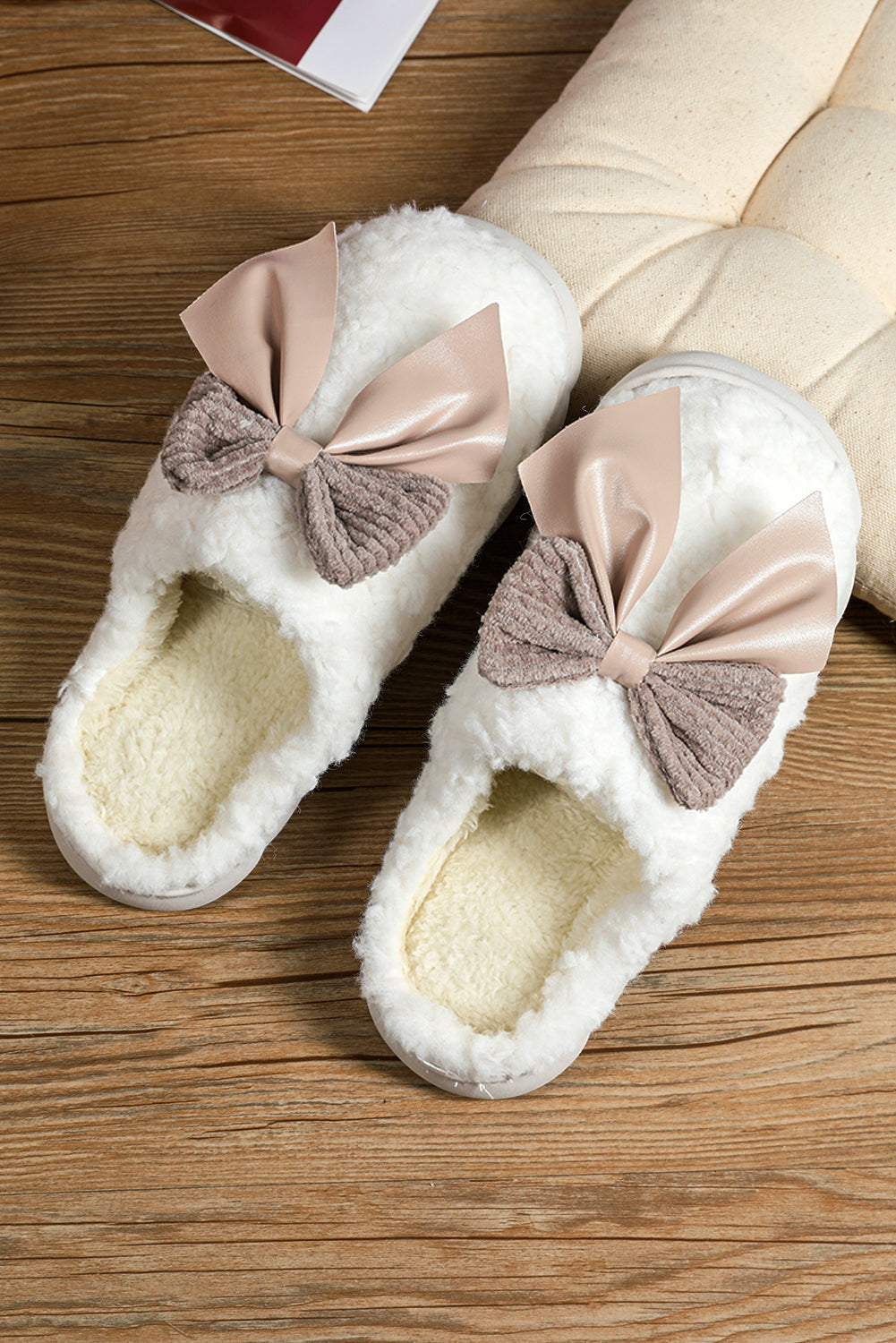 Camel winter slippers with contrast bowknot and plush soft sole