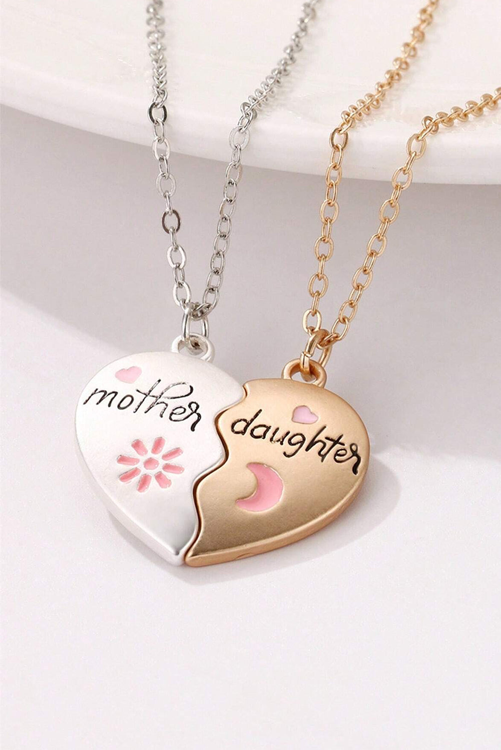 White mother and daughter magnetic heart necklace set with adjustable chains made of high-quality alloy
